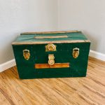 Large Details - Green Trunk